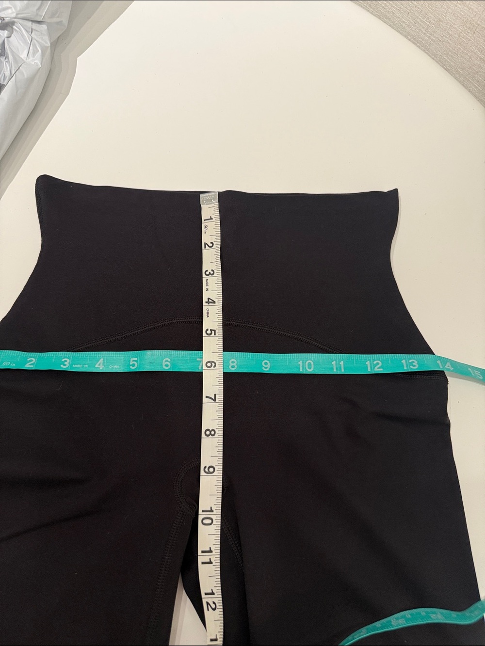 Spanx Compression Capri Leggings - Picture 4 of 5